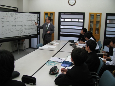 松本先生　講義.JPG