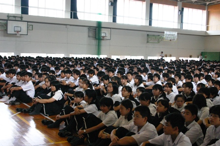 全校生徒.JPG