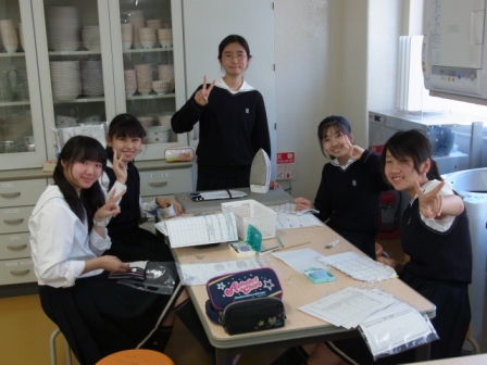 家庭科居残り2.JPG