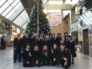 これから27日まで台湾を訪れ、高雄にある本校の姉妹校・道明中学高等学校にて交流します。ホームステイにて過ごし、道明での授業やクリスマスミサに参加します。