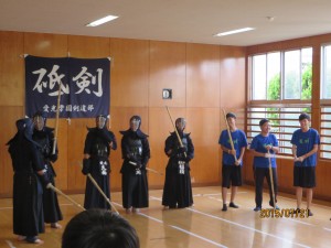 剣道の練習も行いました。