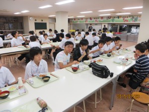 道明生は寮生の朝の動きの速さに一様に驚いていました。