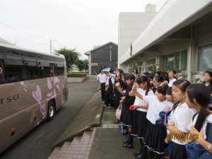 名残は尽きません。出会いに感謝。また会いましょう！再見！